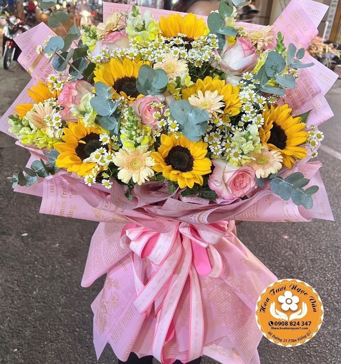 Bó hoa "Khu Vườn Rực Rỡ"