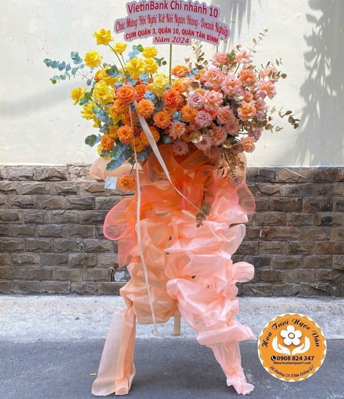 Kệ Hoa Hợp Tác Thành Công