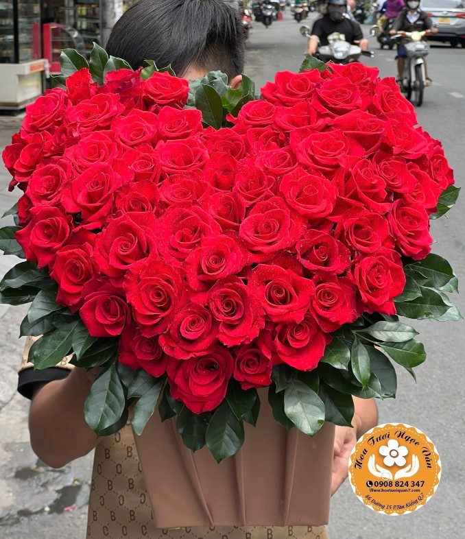 Hộp Hoa Hồng Đỏ Trái Tim Đam Mê