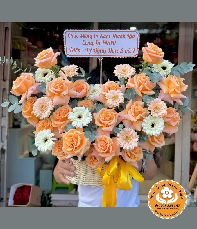 Giỏ Hoa Mừng Kỷ Niệm Chặng Đường Vàng Son