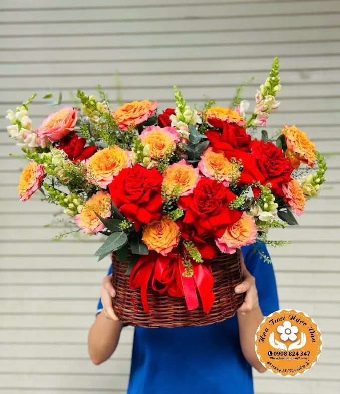 Giỏ Hoa Lễ Hội Yêu Thương