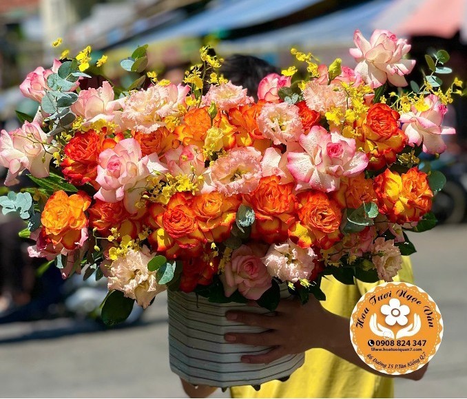 Giỏ hoa Sắc Màu - Khúc Giao Mùa