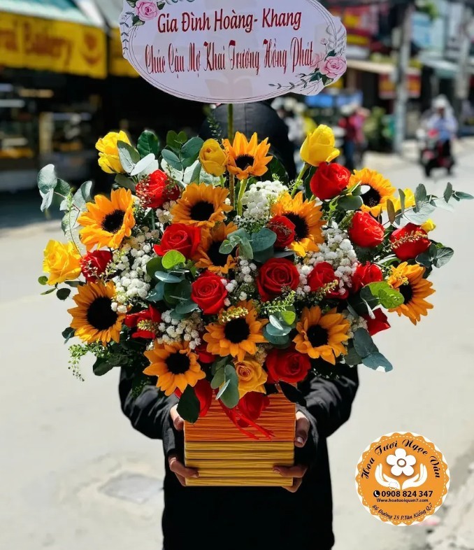 Hộp Hoa Khai Trương Hừng Đông