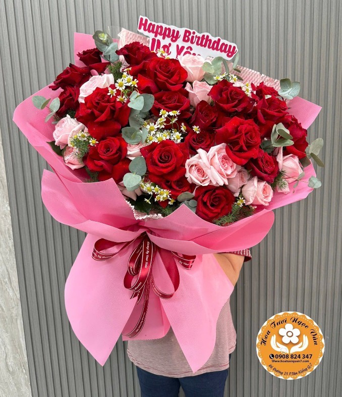 Bó Hoa "Sinh Nhật Yêu Thương"