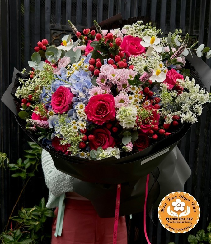 Bó Hoa "Khu Vườn Tình Yêu"