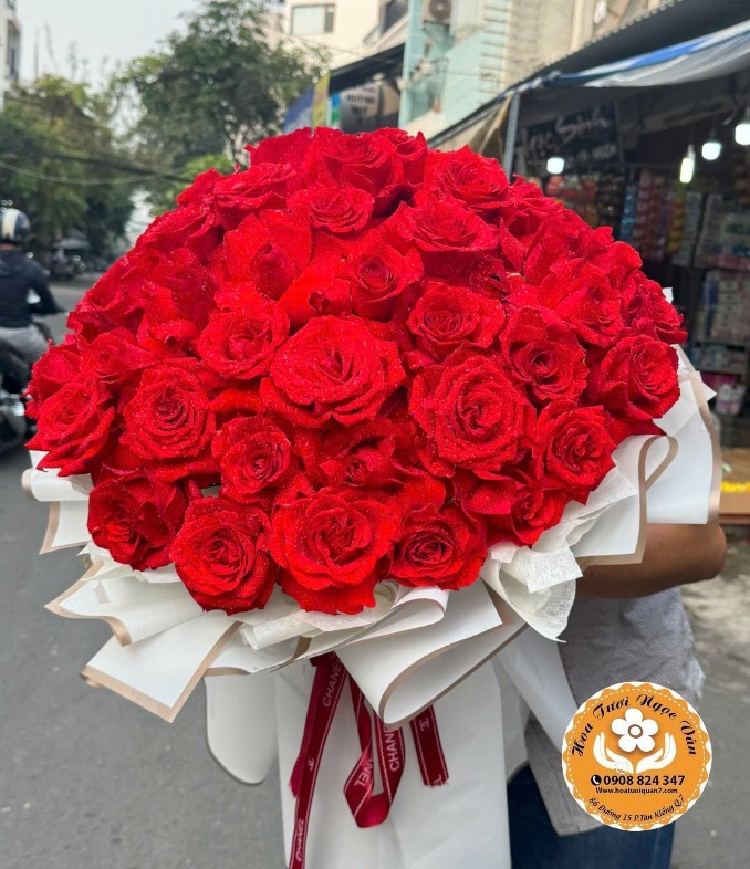 Bó Hoa Hồng Đỏ Lấp Lánh