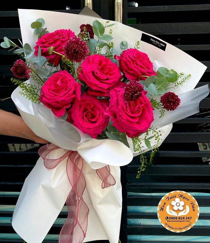 Bó Hoa Hồng Fuchsia 'Trái Tim Nồng Nàn'