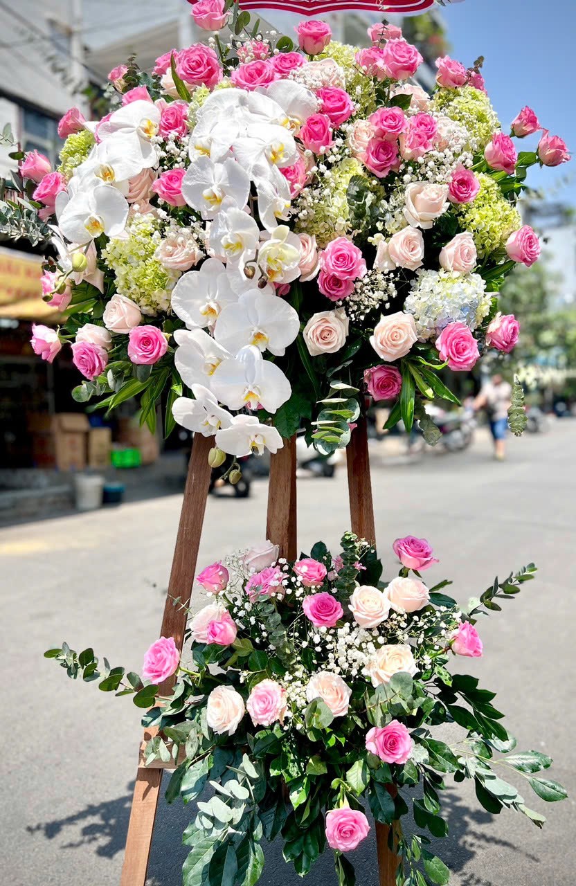 Kệ hoa Tài Lộc