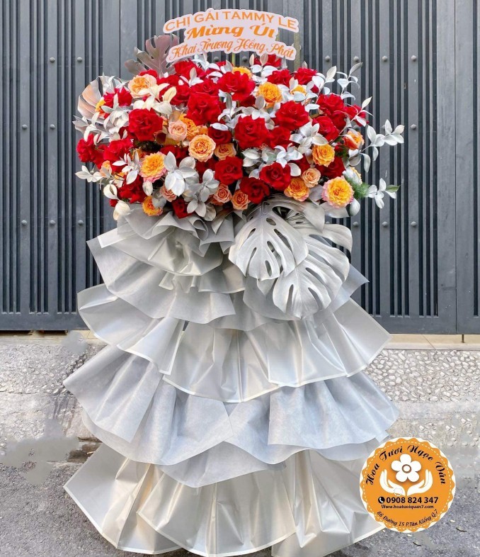 Kệ Hoa Khai Trương Rực Lửa Thành Công