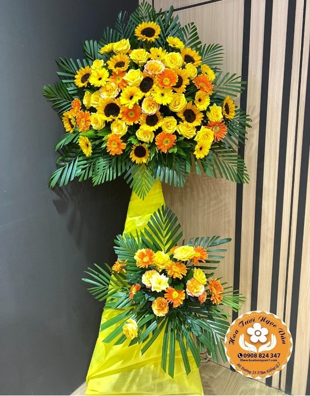Kệ Hoa Khai Trương - Vươn Tới Thành Công