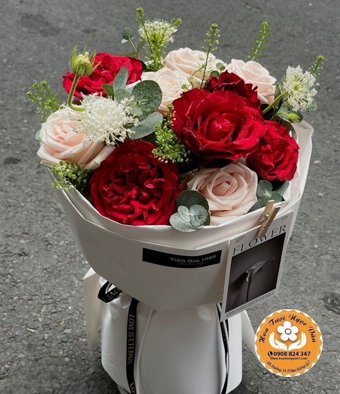 Bó Hoa Tình Yêu Nồng Cháy