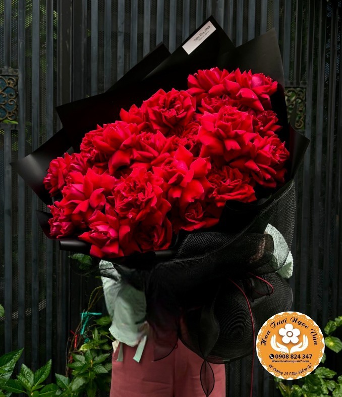 Bó Hoa Hồng Đỏ - Tình Yêu Nồng Nàn